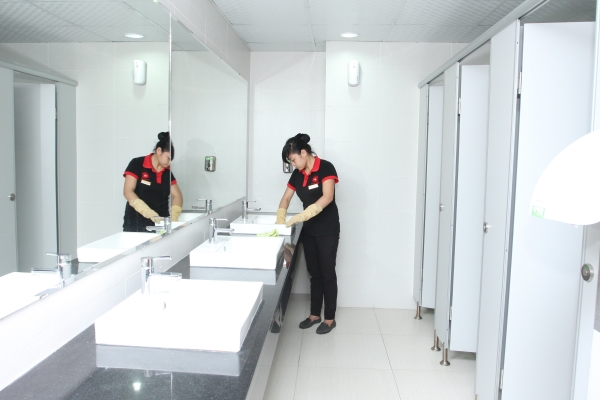 Vệ sinh hàng ngày - Chi Nhánh Công Ty TNHH Kinh Doanh Dịch Vụ HouseCare Việt Nam